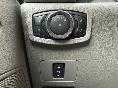 Used 2018 Ford F250 XLT w/ XLT Value Package AWD/4WD image 25