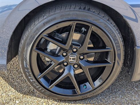 Certified 2025 Honda Civic Sport image 9