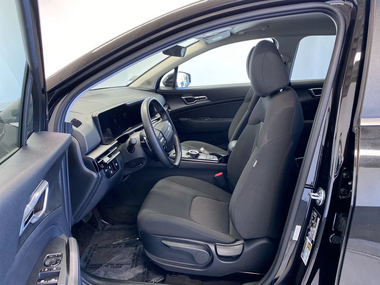 Used 2026 Kia Sportage LX FWD image 16