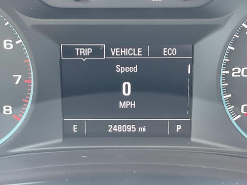 Used 2019 Chevrolet Malibu LT w/ Leather Package FWD image 33