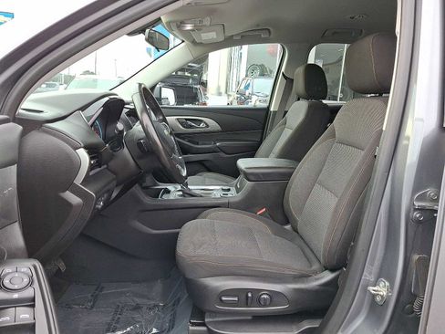 Certified 2018 Chevrolet Traverse LT image 25