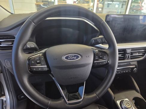 Used 2024 Ford Escape Platinum AWD/4WD image 36