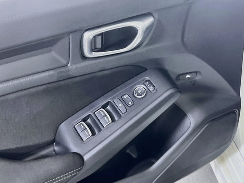 Used 2023 Honda Civic LX image 17