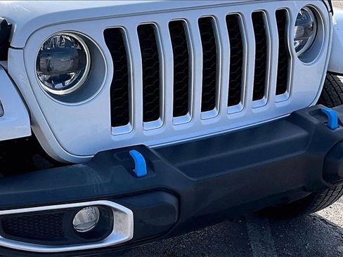 Used 2023 Jeep Wrangler Unlimited Sahara image 33