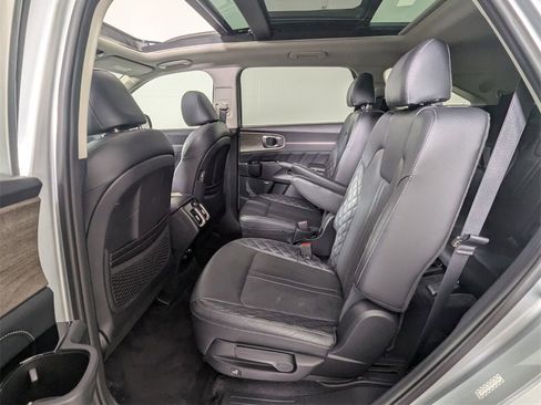 Used 2021 Kia Sorento SX Prestige image 24