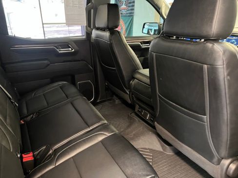 Used 2022 Chevrolet Silverado 1500 LT image 40