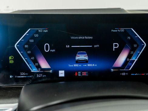 Used 2025 BMW X7 xDrive40i w/ M Sport Package image 39