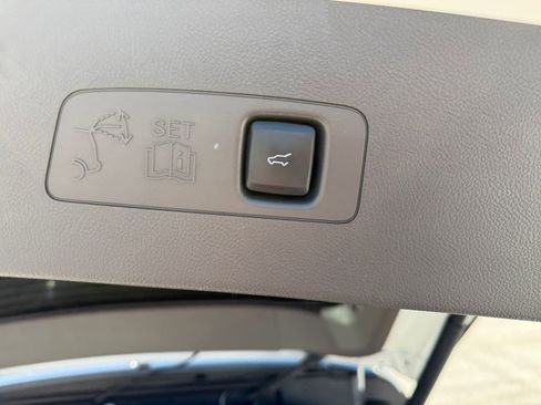 Used 2022 Lincoln Corsair AWD w/ Premium Package image 24