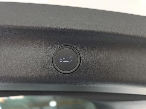 Used 2023 Tesla Model Y Long Range AWD/4WD image 20