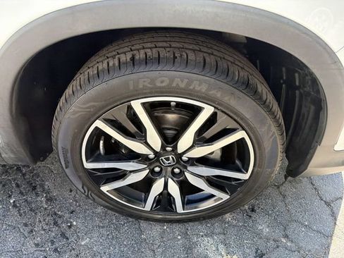 Used 2020 Honda Pilot Touring image 14