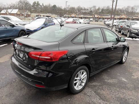 Used 2017 Ford Focus SE image 7