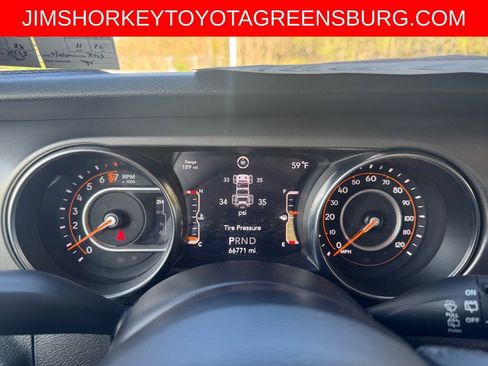 Used 2022 Jeep Wrangler Sport AWD/4WD image 16