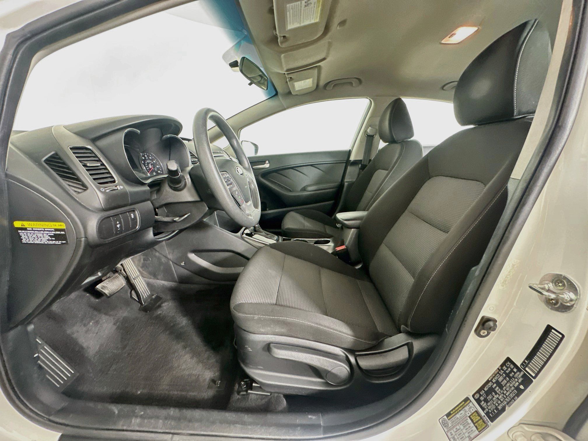 Used 2018 Kia Forte LX FWD image 13