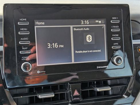 Used 2023 Toyota Camry SE image 20