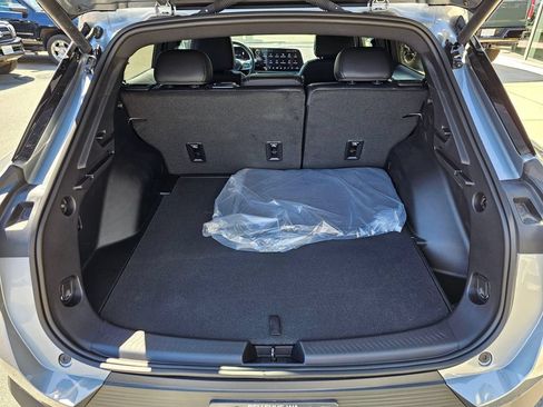 New 2026 Chevrolet Equinox EV LT AWD/4WD image 13