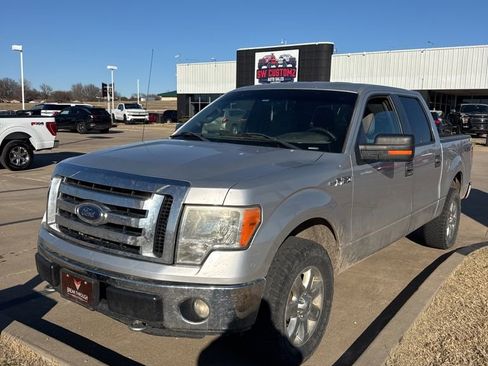 Used 2014 Ford F150 XLT w/ XLT Chrome Package image 1