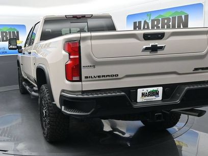 New 2026 Chevrolet Silverado 2500 ZR2 w/ LPO, Dark Essentials Package