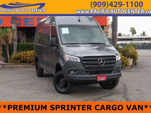 Used 2024 Mercedes-Benz Sprinter 2500 image 1