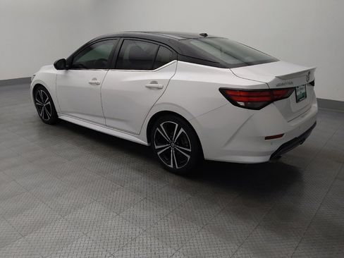 Used 2022 Nissan Sentra SR w/ SR Premium Package FWD image 3