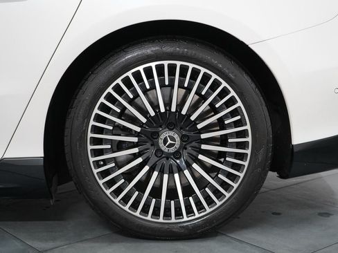 Used 2023 Mercedes-Benz EQS 580 4MATIC Sedan image 35