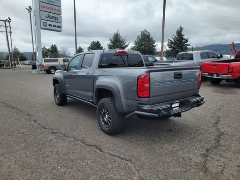 Used 2021 Chevrolet Colorado ZR2 w/ Colorado ZR2 Bison Edition image 11