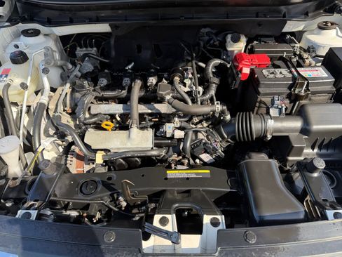 Used 2020 Nissan Kicks SV image 8