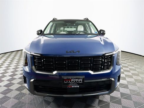 Used 2025 Kia Sorento SX image 2