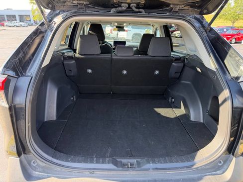 Used 2025 Toyota RAV4 LE AWD/4WD image 7