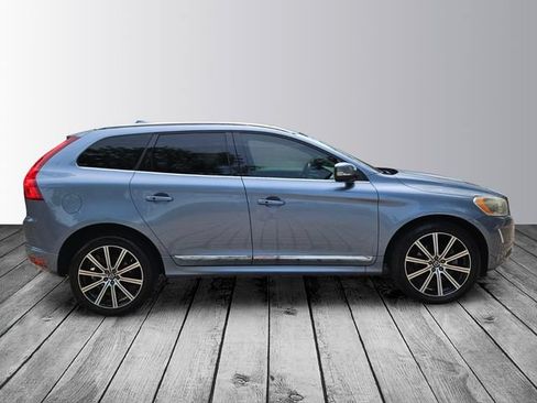 Used 2017 Volvo XC60 T6 Inscription w/ Climate Package AWD/4WD image 6