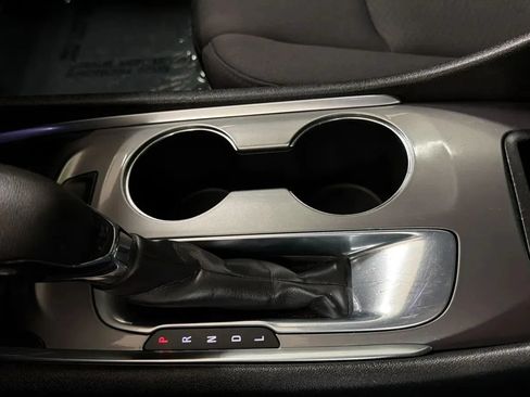 Used 2021 Chevrolet Malibu LT FWD image 14
