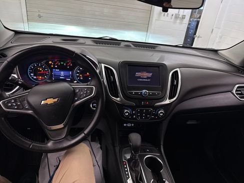 Used 2022 Chevrolet Equinox LT FWD image 13