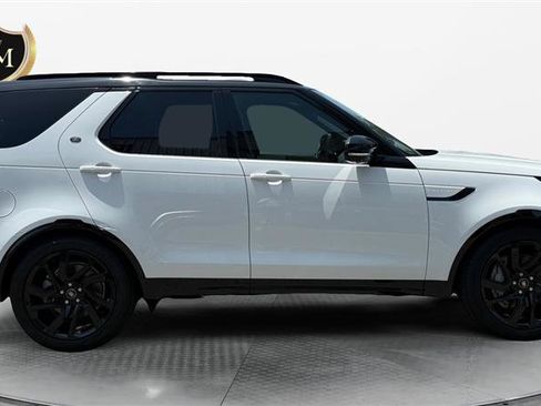 Used 2024 Land Rover Discovery Dynamic SE AWD/4WD image 6