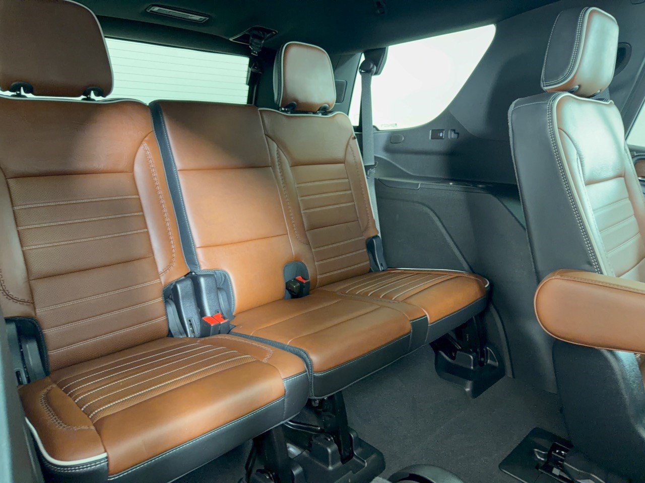 Used 2023 GMC Yukon Denali Ultimate w/ LPO, Floor Liner Package AWD/4WD image 29