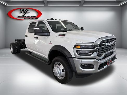 New 2026 RAM 5500 Tradesman w/ Chrome Appearance Group AWD/4WD image 3