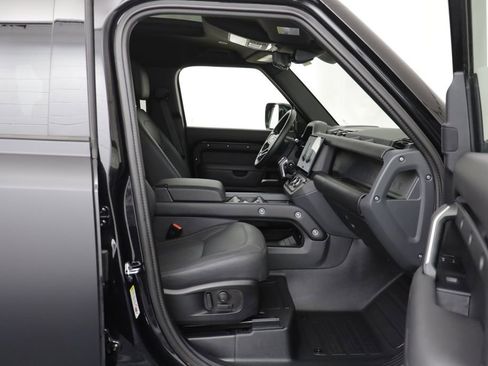 Certified 2026 Land Rover Defender 110 X-Dynamic SE AWD/4WD image 20