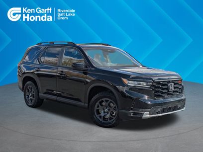 New 2025 Honda Pilot TrailSport