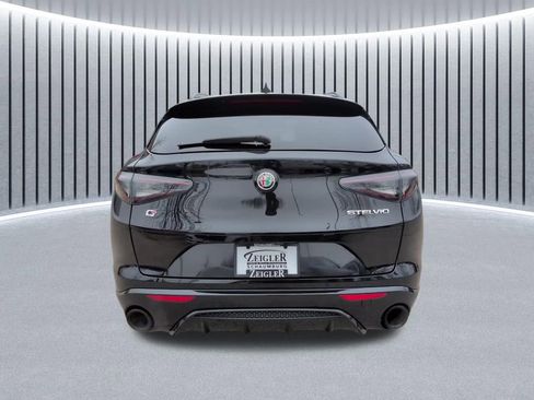 Used 2024 Alfa Romeo Stelvio Veloce image 10