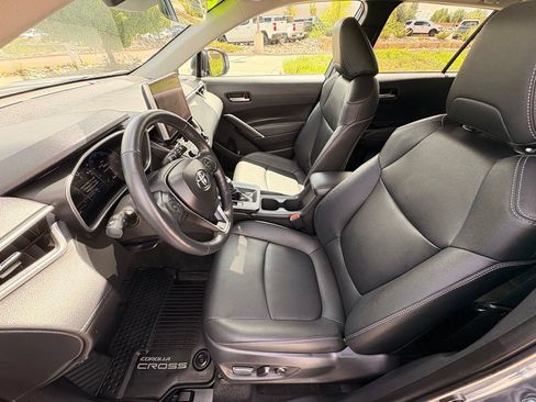 Used 2026 Toyota Corolla Cross XLE w/ Convenience Package AWD/4WD image 12