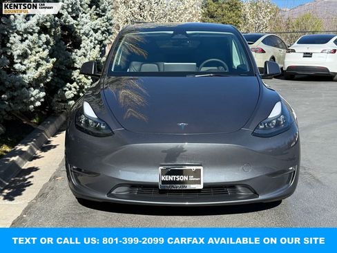 Used 2023 Tesla Model Y Performance image 2