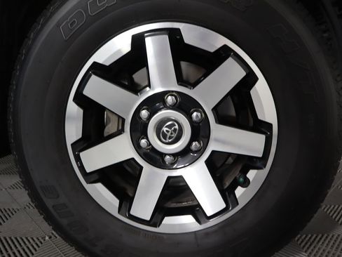 Used 2021 Toyota 4Runner TRD Off-Road image 30