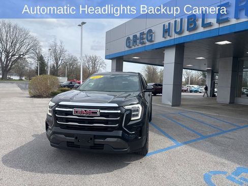 Used 2025 GMC Terrain Elevation image 3