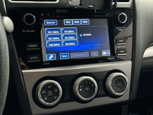 Used 2017 Subaru Crosstrek 2.0i Premium w/ Moonroof Package image 23