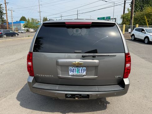 Used 2008 Chevrolet Suburban LTZ w/ LTZ Preferred Equipment Group image 5