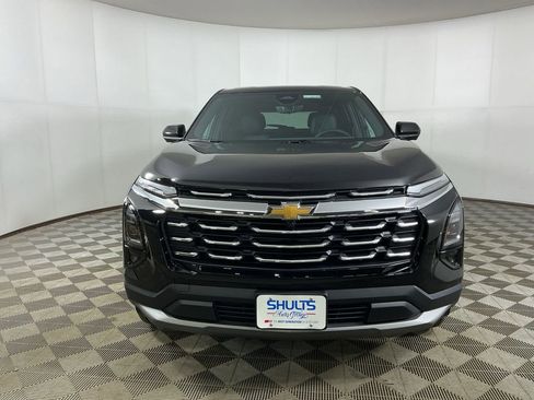 New 2026 Chevrolet Equinox LT w/ Convenience Package II AWD/4WD image 2