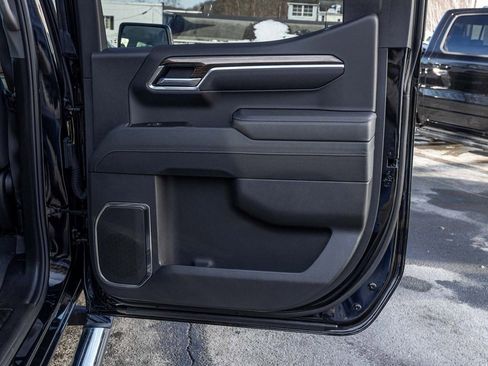 Used 2025 Chevrolet Silverado 1500 LT image 15