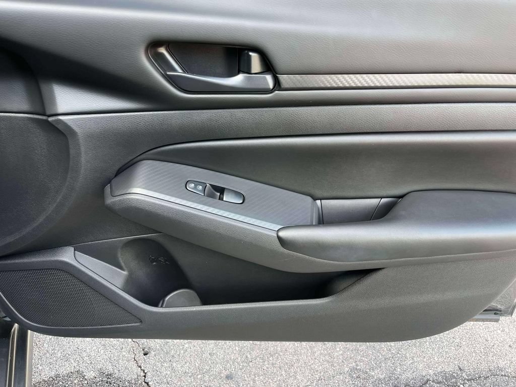 Used 2023 Nissan Altima 2.5 S FWD image 19