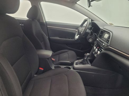 Used 2019 Hyundai Elantra SE w/ Cargo Package FWD image 21