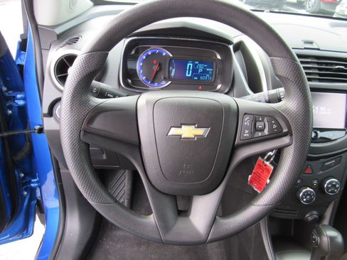 Used 2015 Chevrolet Trax LS image 16