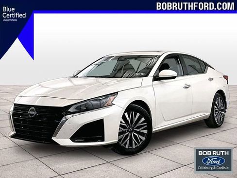 Used 2023 Nissan Altima 2.5 SV w/ SV Premium Package AWD/4WD image 1