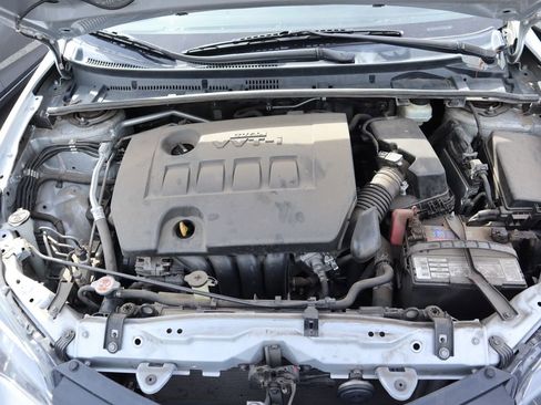 Used 2018 Toyota Corolla LE w/ Carpet Mat Package (TMS) image 13